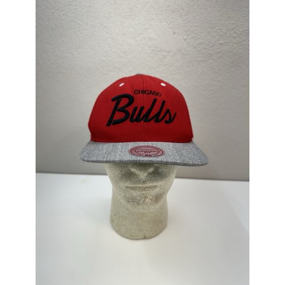 Mitchell & Ness Snapback Hat NBA Chicago Bulls Red Adjustable Flat Brim Cap - Picture 1 of 9